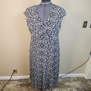 Glamour Black & White Scroll-Print V-Neck Midi Dress 18W (6417)